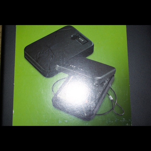 Portable security case - Picture 2 of 3